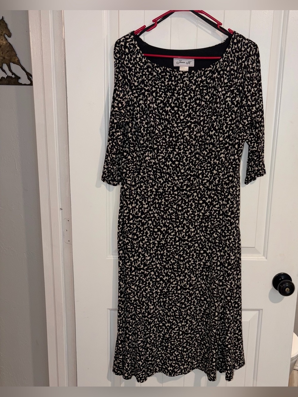 Jessica Black and Cream Floral-Print Midi Dress